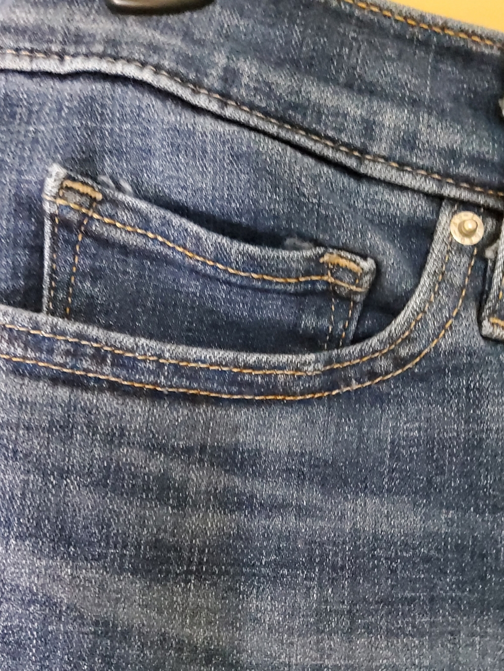 Levi's Womens 311 Shaping Capri Demin Jeans Medium Wash Size 28 - Picture 5 of 12